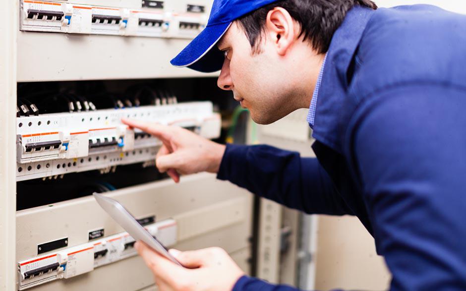 technicien électricien Paris 2